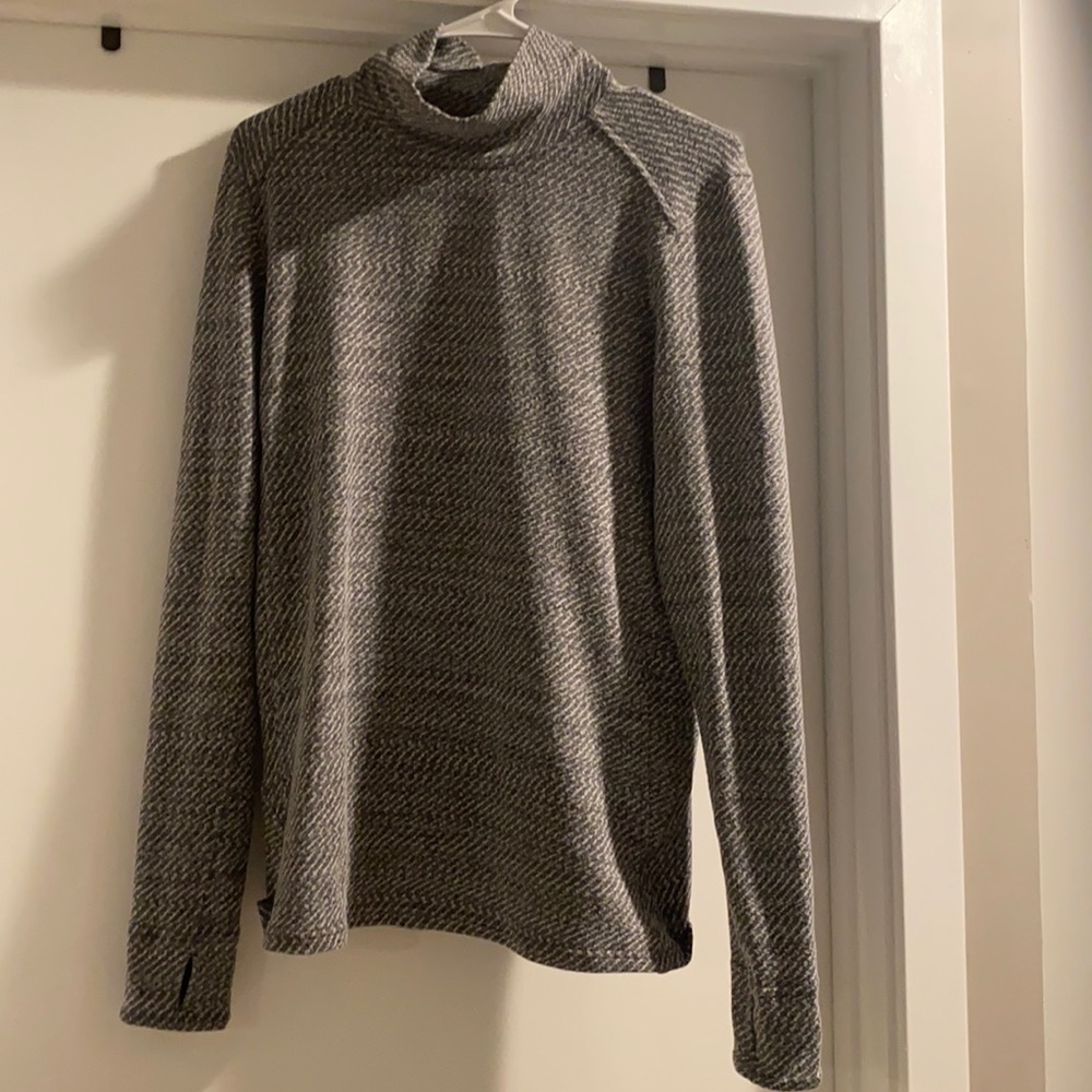 Lululemon turtleneck